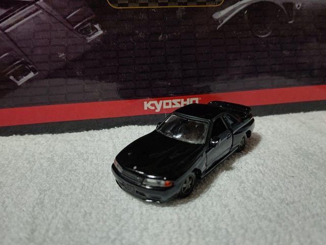 TL D XJCC R32 B  zr[ 