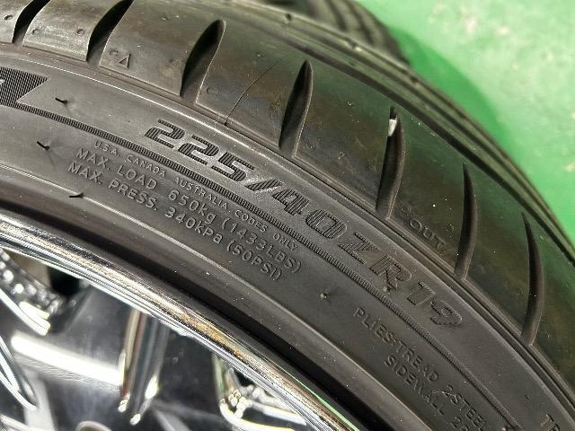 7072046)[NLSbL[fBbVzC[4{JX^TCYÃ^CZbgEtF225/40R19  /oCN