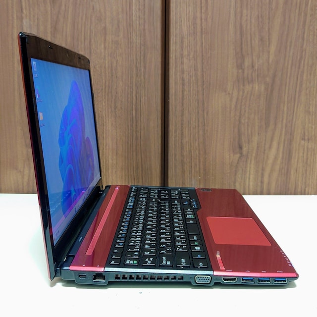 FUJITSU LIFEBOOK Corei7 16GB SSD512GB Bru-ray Windows11 WebJ  PC{/Ӌ@ 