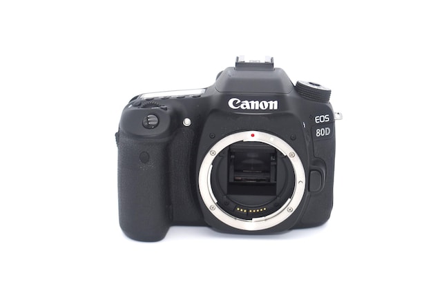 Wi-FiڂŃX}zփNN]Canon 80D {fB  Ɠd/AV 
