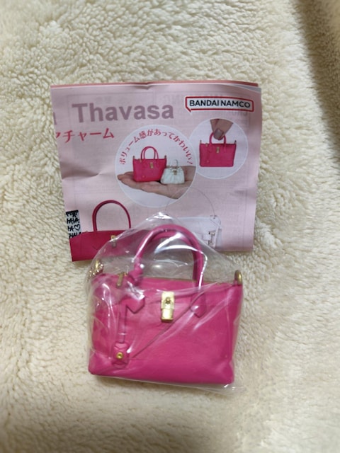 Samantha Thavasa ~j`A`[@A[@obO@K`  zr[ 