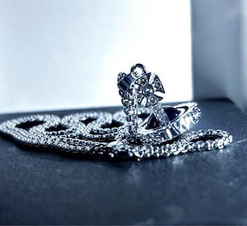 Vivienne Westwood ^Cj[I[u lbNX ubN