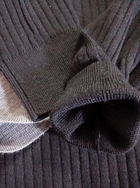 UNIQLOVlbNZ[^[.Jbg\[Vil𗧂jNz