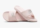 NIKE rNg[ 