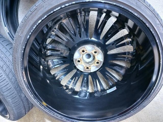 215/35R19 ă^CAA~Zbg
