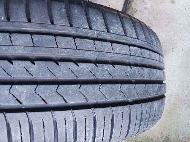 215/35R19 ă^CAA~Zbg