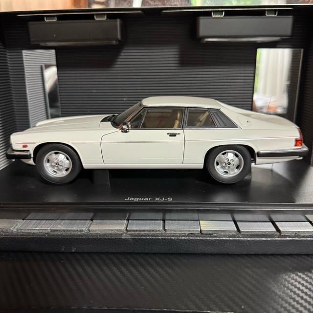 ŖWi I[gA[g 1/18 WK[ XJ-S zCg1980  zr[ 