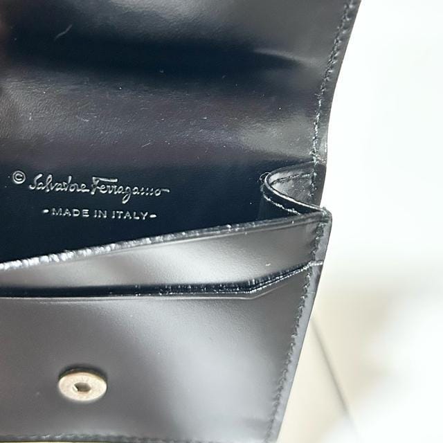 i Salvatore Ferragamo tFK _uK`[j U[ RCP[X  uh 