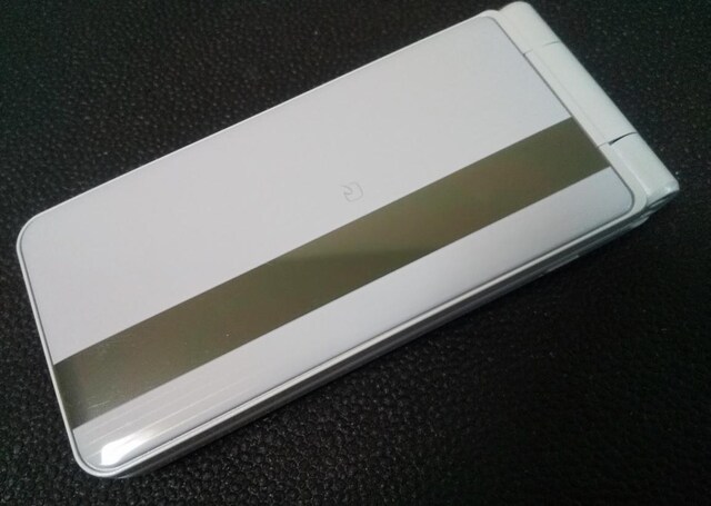 docomo P-01J  zCg SIMbNς 