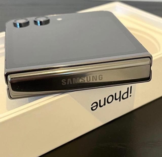 yǕizAndroid Galaxy Z Flip 5b256gbbSIMt[  Ɠd/AV 