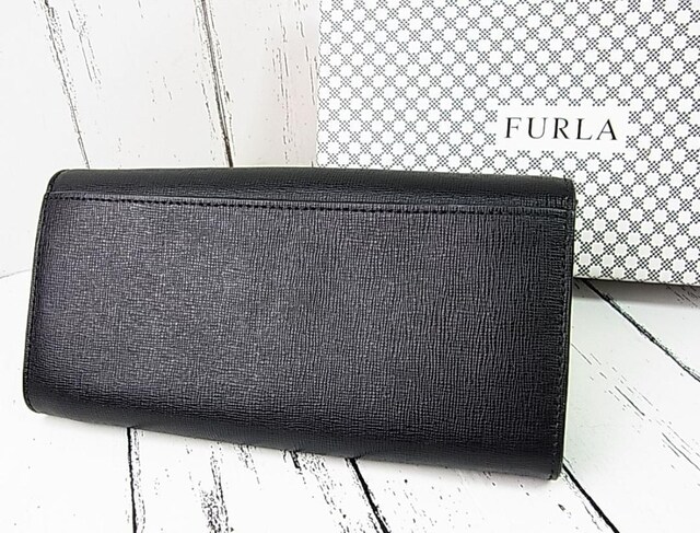 ǕiKi@t@FURLA@ubN@z@