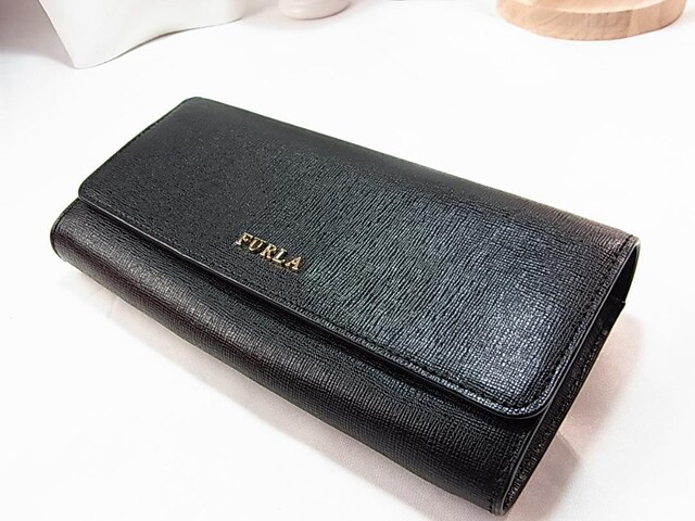 ǕiKi@t@FURLA@ubN@z@