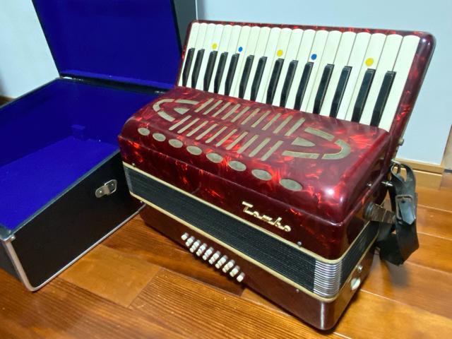 Tombo アコーディオン　専用ケース付き　動作品　良品　1905-02-1 Tombo アコーディオン 専用ケース付き 動作品 良品 1905-02-1