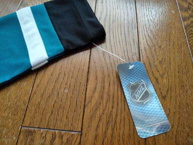 NHL San Jose Sharks  Tm[V[NX ACXzbP[ Vc ^Ot L  W[/X|[c 