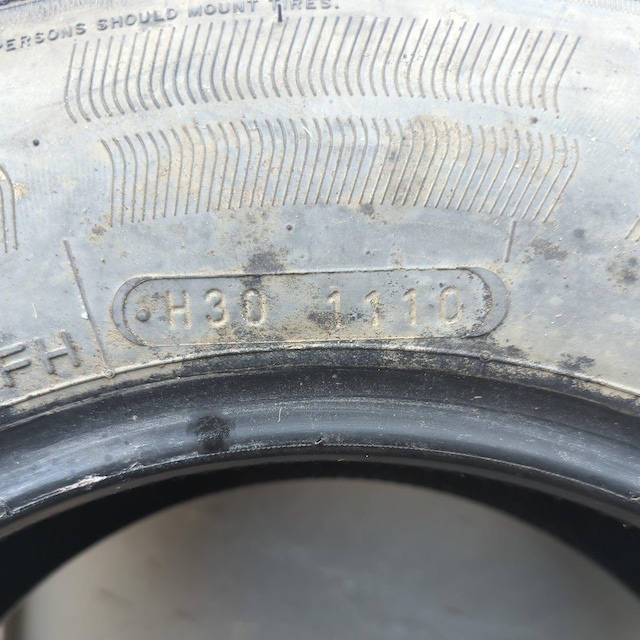 ^C175/70R13E1{  /oCN