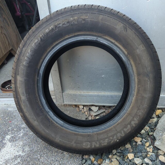 ^C175/70R13E1{  /oCN