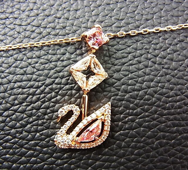 K@XtXL[@NX^@XlbNX Dazzling Swan NX^ Y^ WRjA