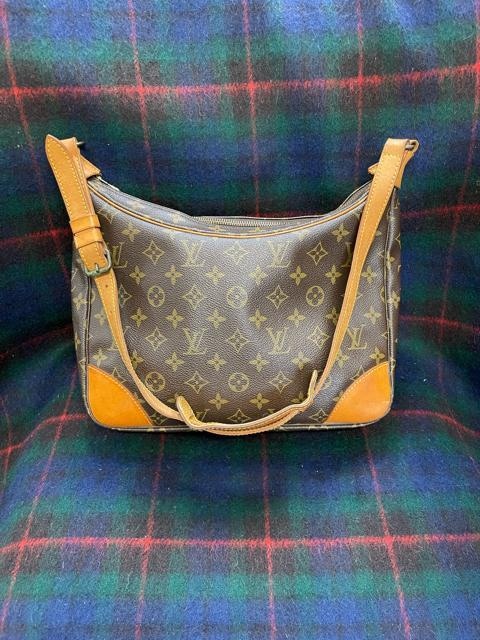 LOUIS VUITTON  uE V_[obO CBg obO@fB[X@MI 864   uh 