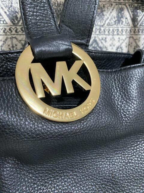 yǕizMICHAEL KORS }CPR[X U[ g[gobO V_  uh 