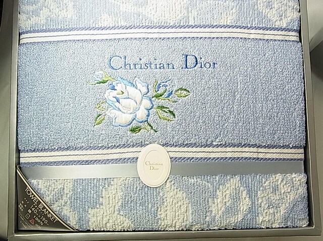 500~X^KgpChristian DiorNX`fBI[ Q ^IPbg^IuPbg ۊǕi