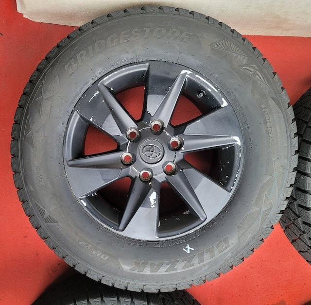 TOYOTA  hN[U[ vh A~zC[ 17C`7.5J pcd139.7 6+25  /oCN