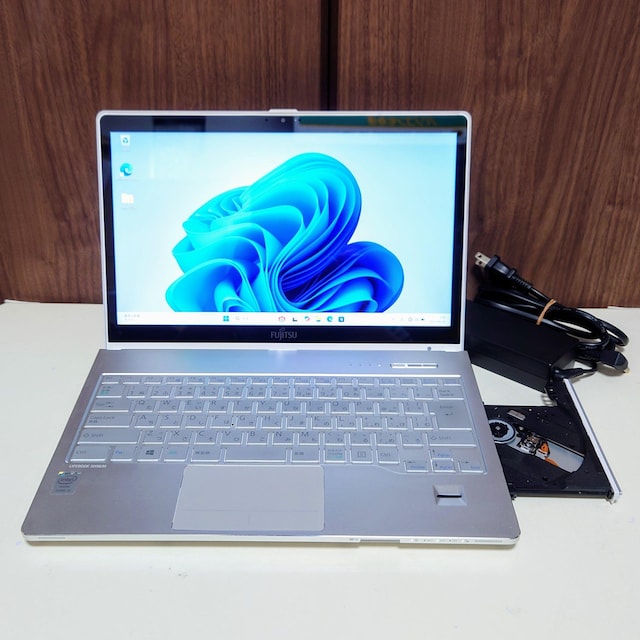 FUJITSU LIFEBOOK Corei5 10GB SSD512GB ^b`pl DVD WebJ Office  PC{/Ӌ@ 