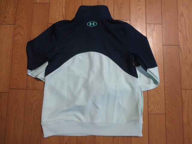 UNDER ARMOUR  A_[A[}[@|GXe@tWbv@㒅@YLG