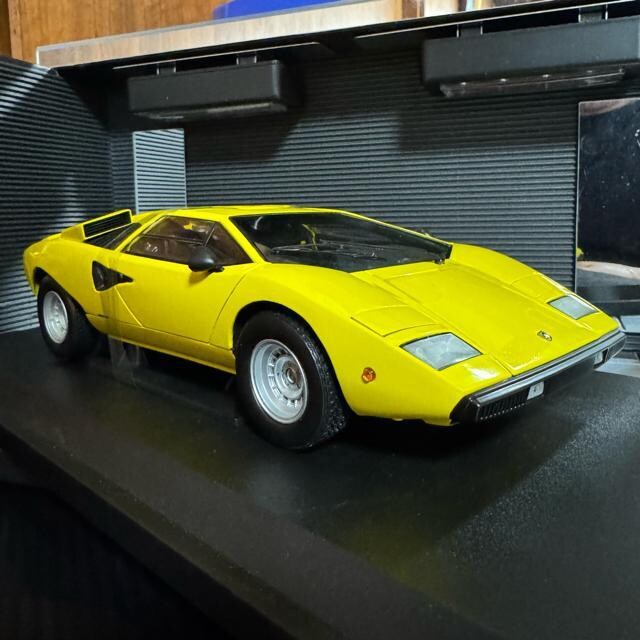 ŖWi  1/18 {M[j JE^bN LP400 CG[   zr[ 