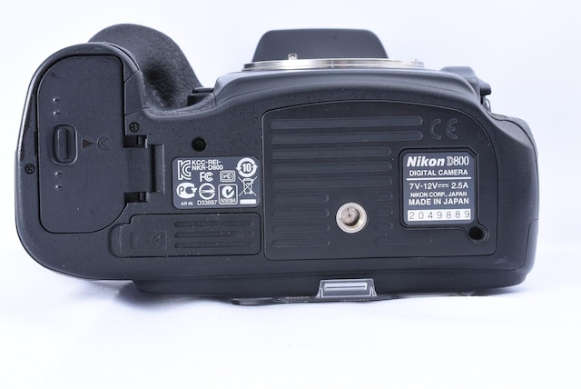 i Nikon D800 MB-D12 Y 28-70mm Zbg   Ɠd/AV 
