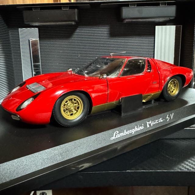 ŖWi  1/18 {M[j ~E P400SV bh  zr[ 