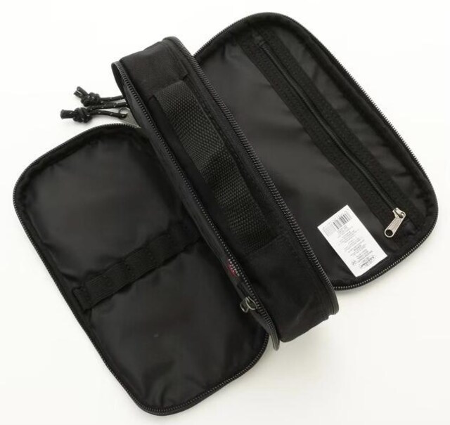 Vi@EASTPAK(C[XgpbNjUSA  Flat Oval~j|[`@ubN@AEghA