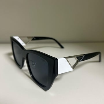 PRADA v_ TOX
