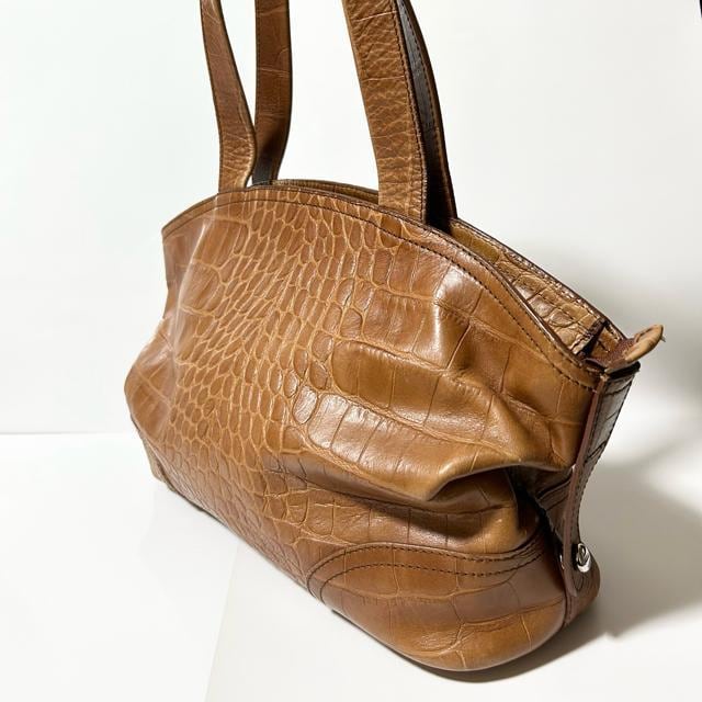 i FURLA t U[ V_[obO@NR^  uh 