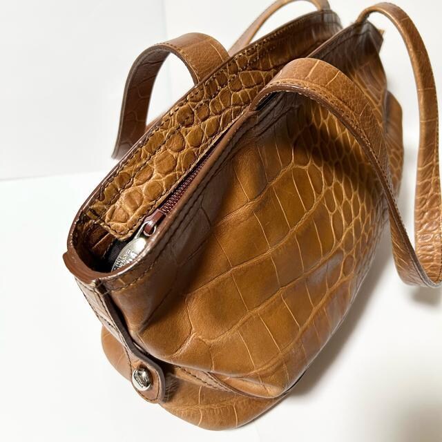 i FURLA t U[ V_[obO@NR^  uh 