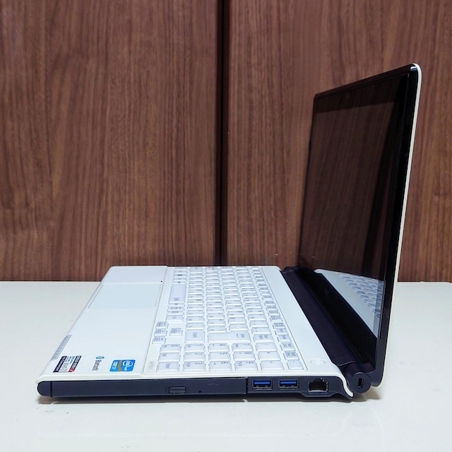 NEC LAVIE Corei7 8GB SSD256GB u[C Office2024 Windows11 J  PC{/Ӌ@ 