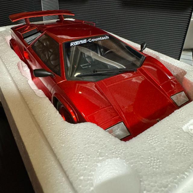 【驚きの値段】 未展示品GTスピリット1/18ケーニッヒスペシャル カウンタック ミニカー