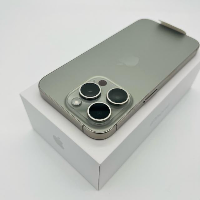 gp iPhone 15 Pro 256 GB SIMt[ {  Ɠd/AV 