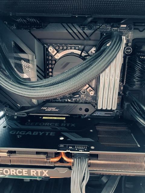 yO{Ȃz14900KF 64GB SSD2TB 1000W   PC{/Ӌ@ 