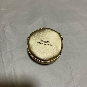 yMARC JACOBS / }[NWFCRuXzyDAISYz RCP[X