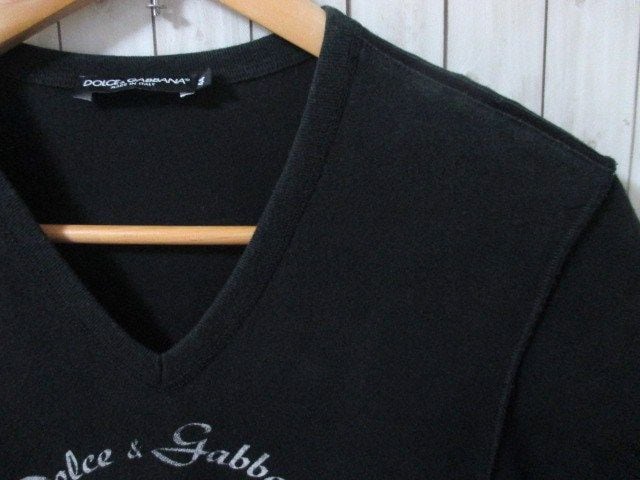 ドルチェアンドガッパーナ　Vネック Tシャツ　ベージュ　サイズ44 ドルチェアンドガッパーナ Vネック Tシャツ ベージュ サイズ44