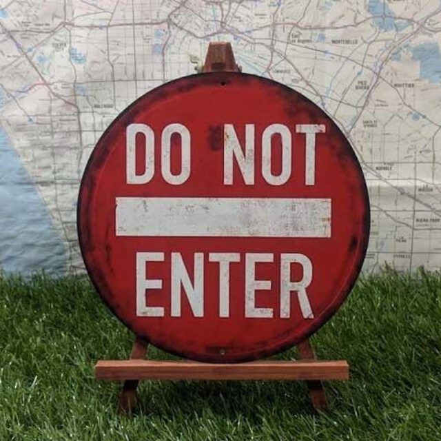 ViyuLŔzDO NOT ENTER^i֎~@ی^ 
