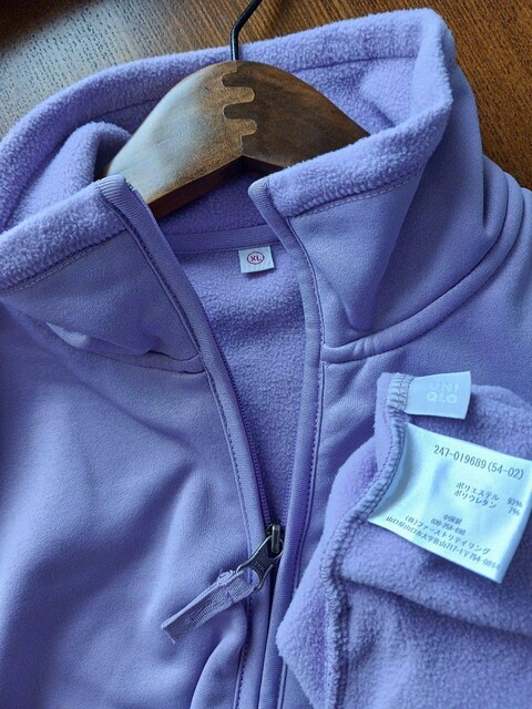 UNIQLOE^~t[X̂WbvAbv