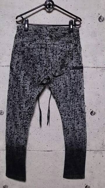 KMRIIP WHITE PANTHER DENIM/ESTOC 2  uh 