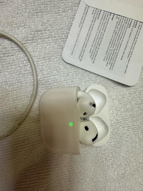 Apple Abv GA|bY 4 AirPods 4 MXP93J/A ANeBumCYLZOڃf  Ɠd/AV 