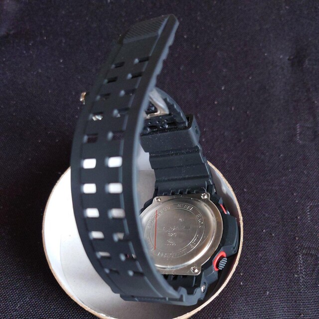 SPORT WATCH  @BLACK~RED  jANZT[/v 