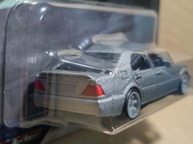yHW v~AzZfX?xc 560 SEL