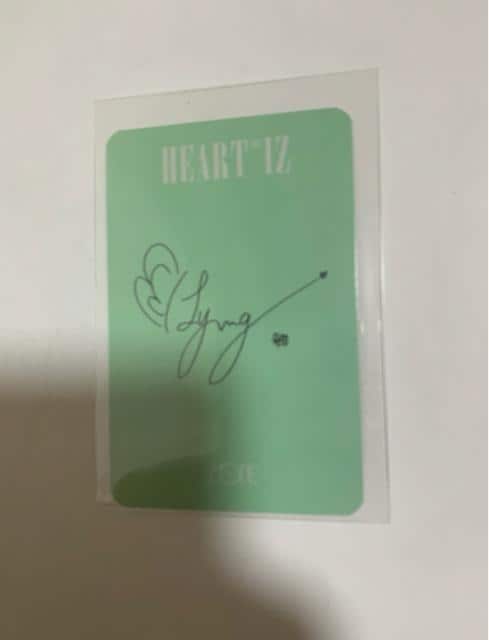 IZONE IZ*ONE IVE EHj@gJ@O^@TmN@B  ^gObY 