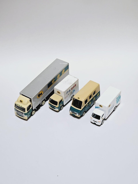 g~J }g}  4Zbg ^gbN } N[} z炭炭pbN@TOMICA   zr[ 