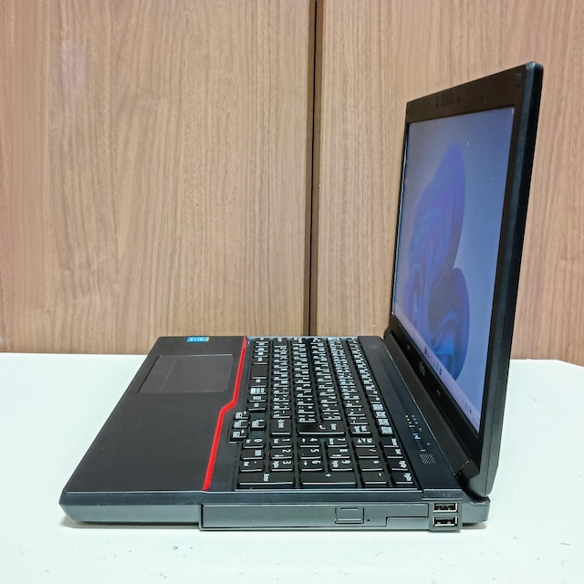 m[gp\R Windows11 Office FUJITSU LIFEBOOK Corei5 8GB SSD256GB  PC{/Ӌ@ 