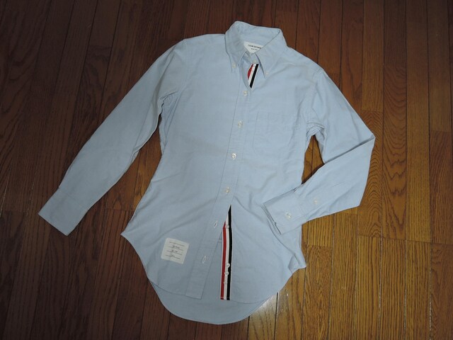 THOM BROWNE guE gR[ C pCsOVc Vc 0u[ SHIRTS{^_EVc  uh 